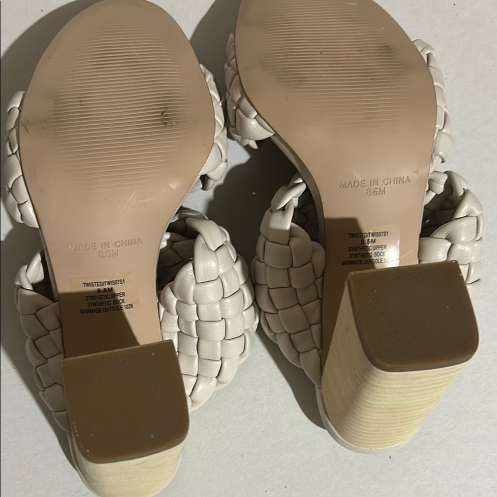 Steve Madden Cream Heels with Elegant Woven Design - Picture 4 of 5